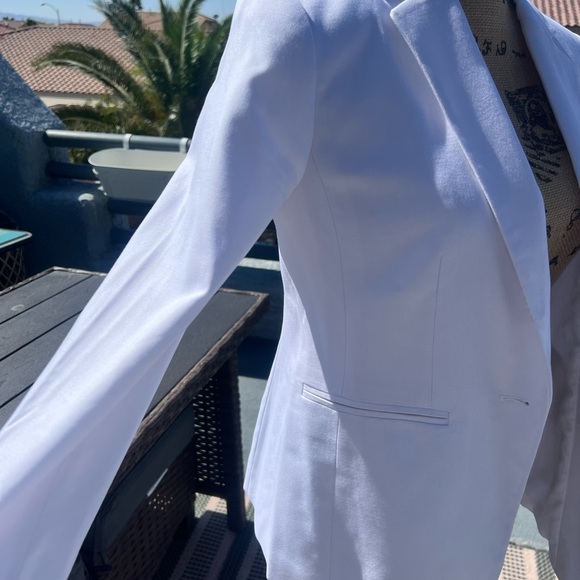 ANN TAYLOR FACTORY WHITE BLAZER SIZE 0 NEW WITH OUT TAGS - Picture 3 of 7
